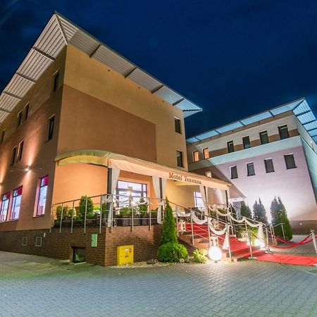 Hotel Texicana Sulechów Kültér fotó