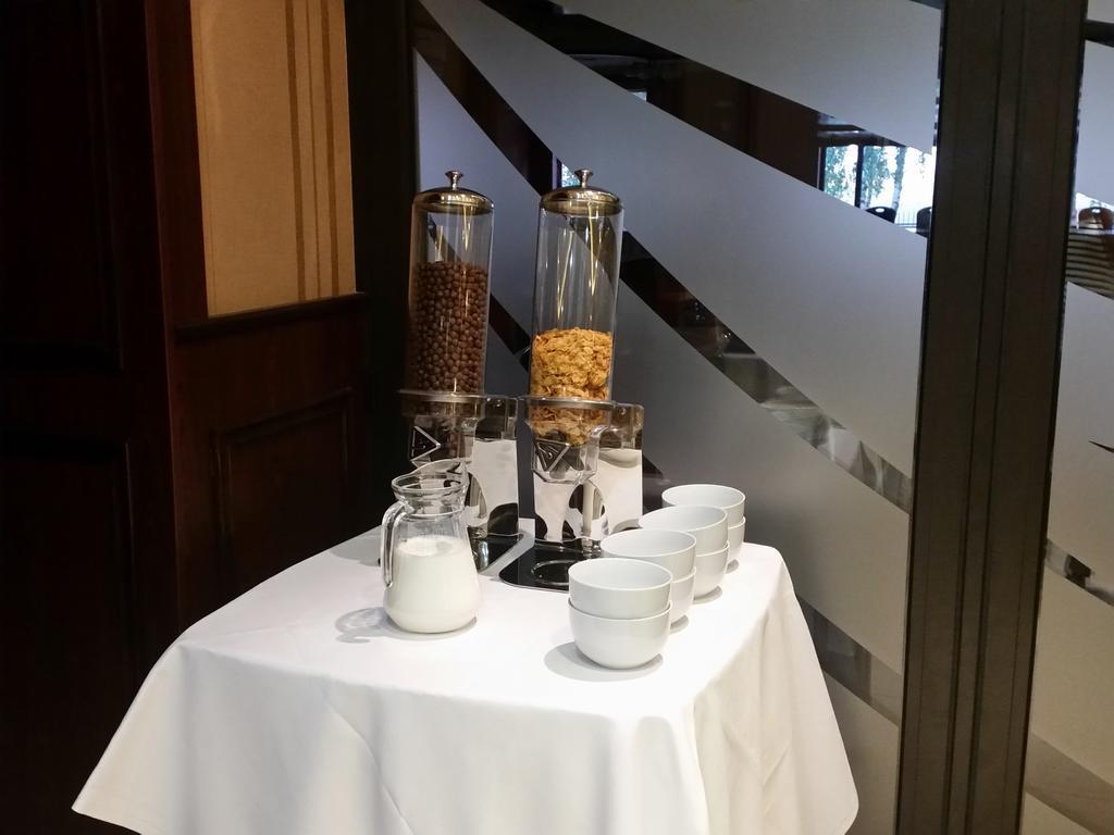 Hotel Texicana Sulechów Kültér fotó