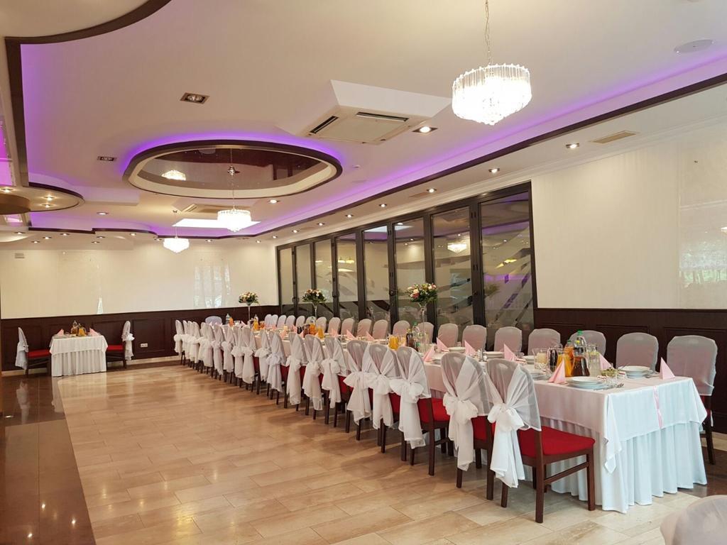 Hotel Texicana Sulechów Kültér fotó