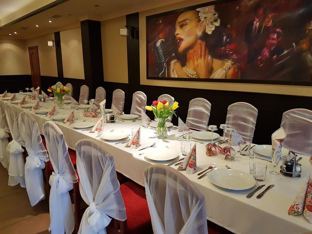 Hotel Texicana Sulechów Kültér fotó