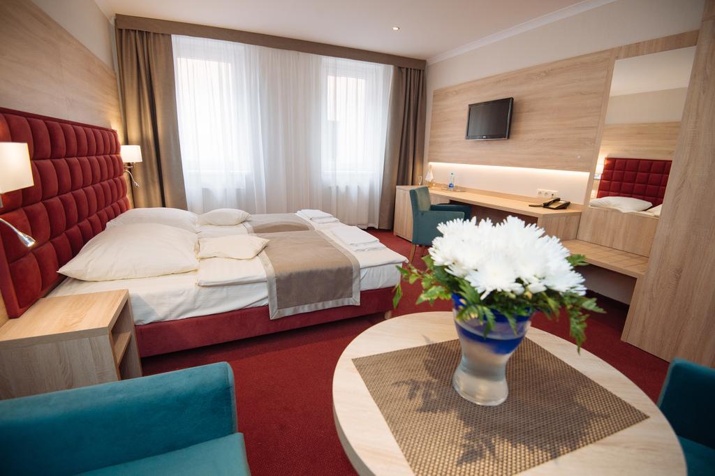 Hotel Texicana Sulechów Kültér fotó