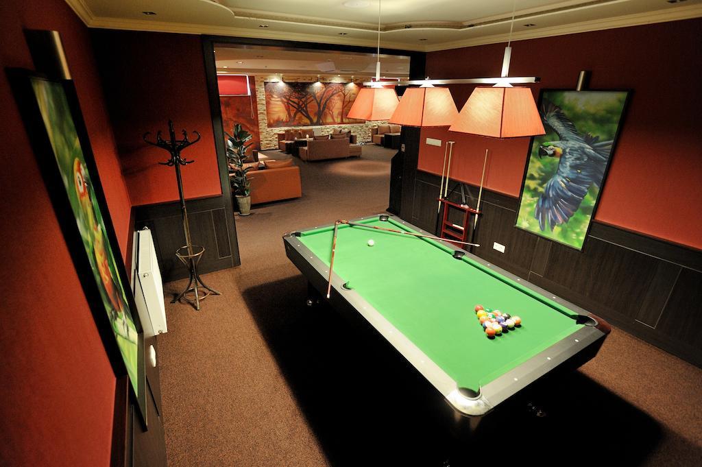 Hotel Texicana Sulechów Kültér fotó