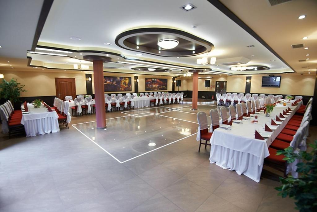 Hotel Texicana Sulechów Kültér fotó