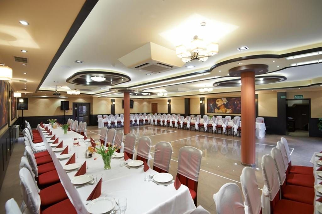 Hotel Texicana Sulechów Kültér fotó
