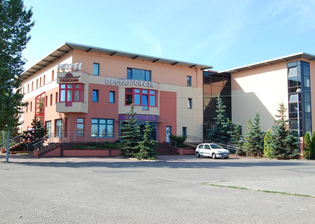 Hotel Texicana Sulechów Kültér fotó