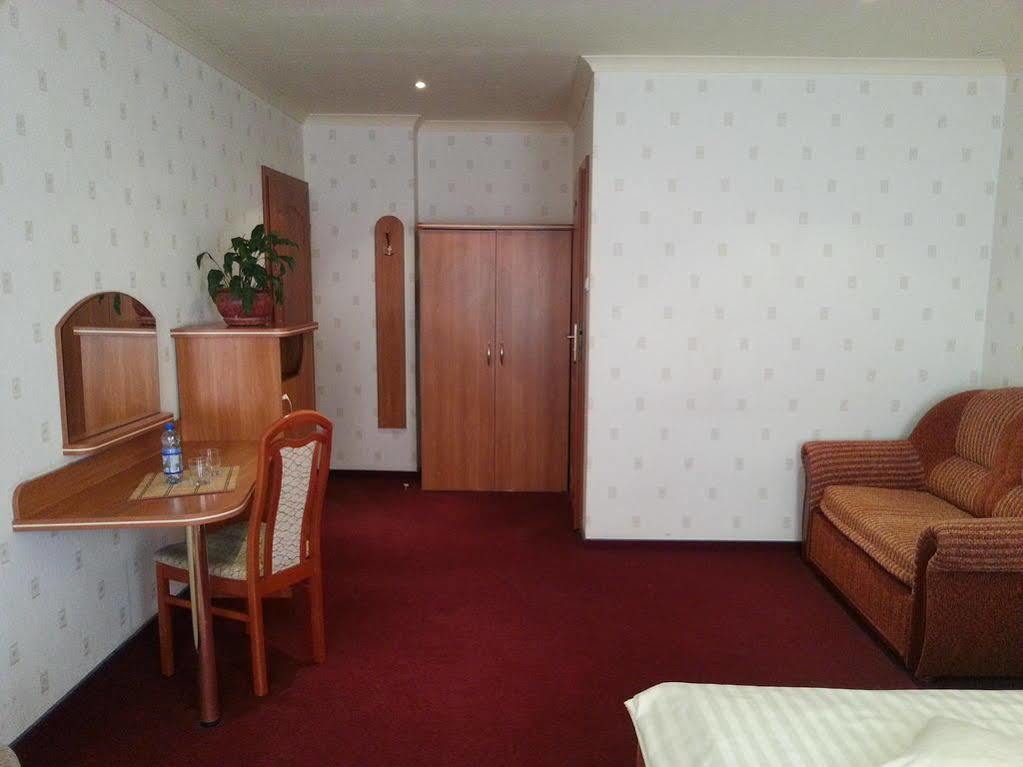 Hotel Texicana Sulechów Kültér fotó