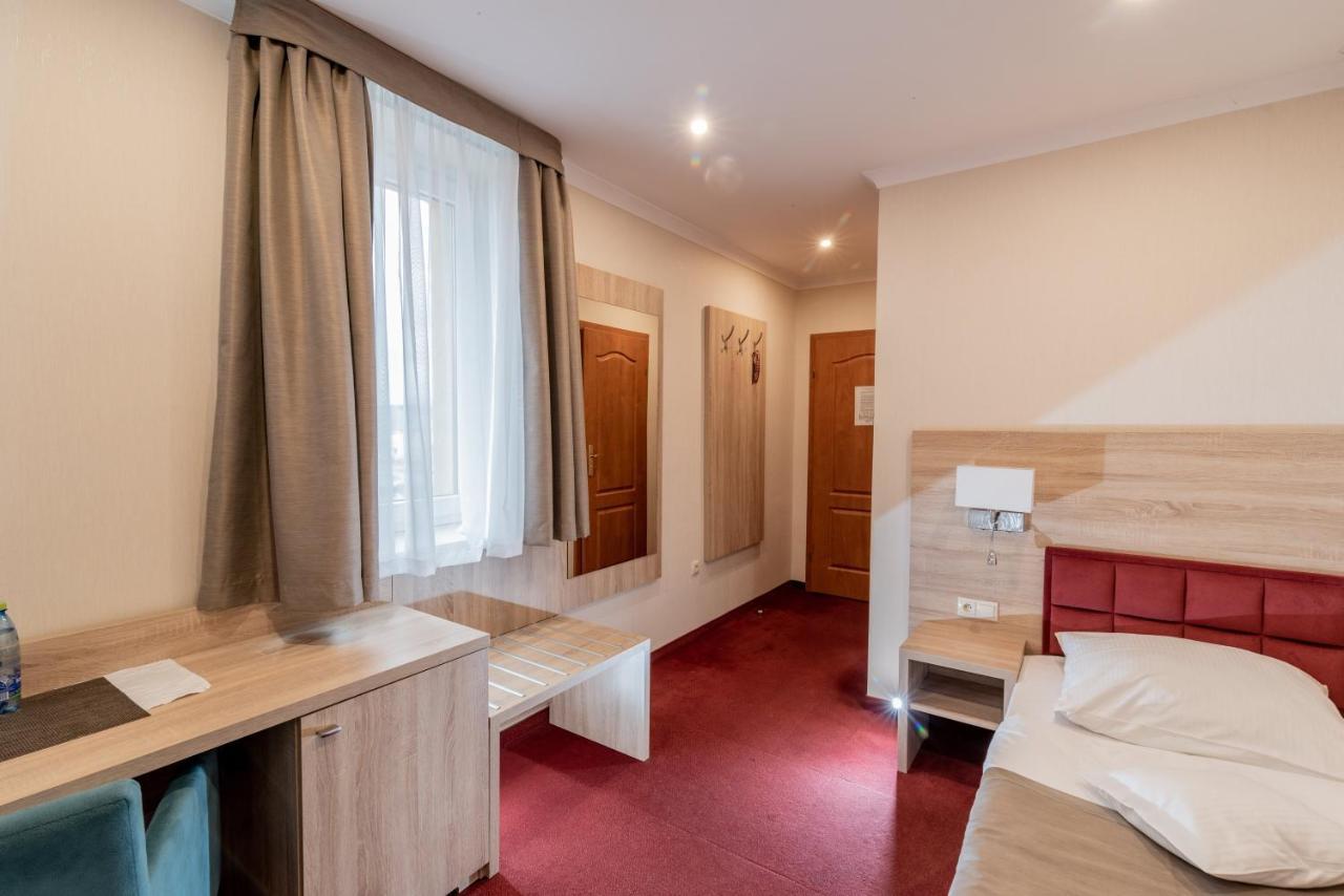 Hotel Texicana Sulechów Kültér fotó
