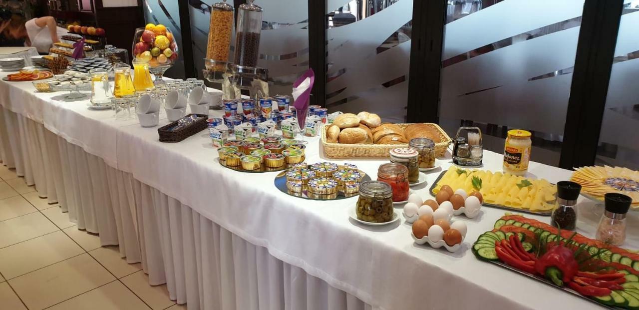 Hotel Texicana Sulechów Kültér fotó