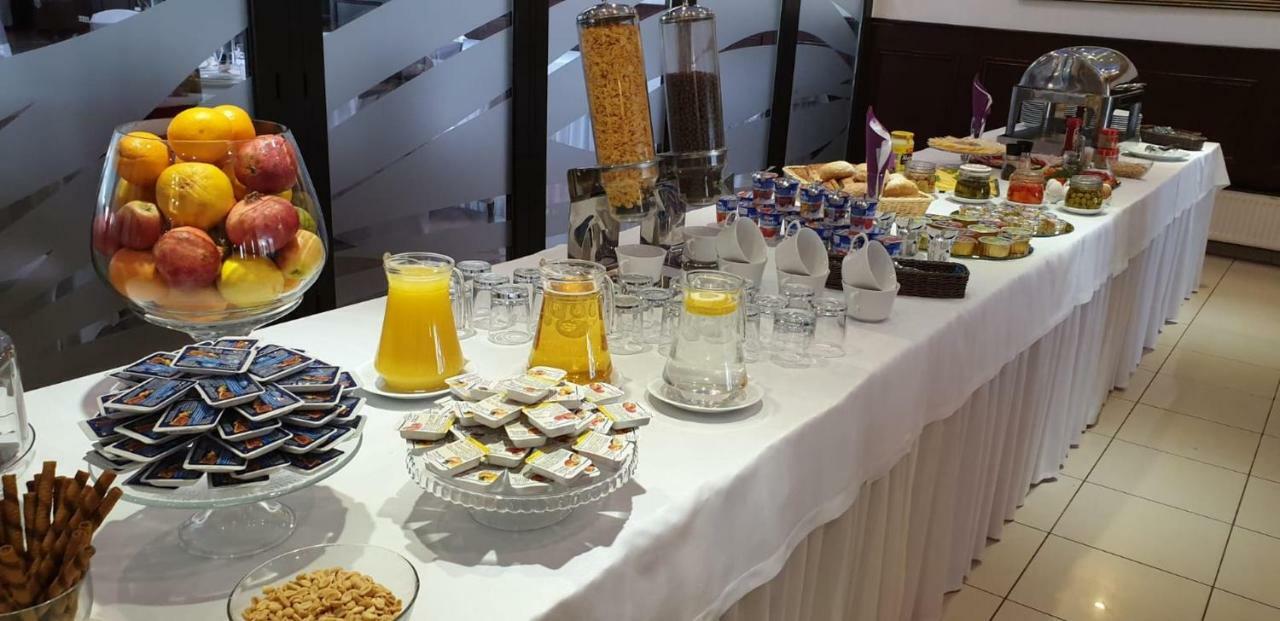 Hotel Texicana Sulechów Kültér fotó